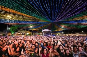 Forró Caju 2023: primeira noite agita público com mistura de forró e sertanejo