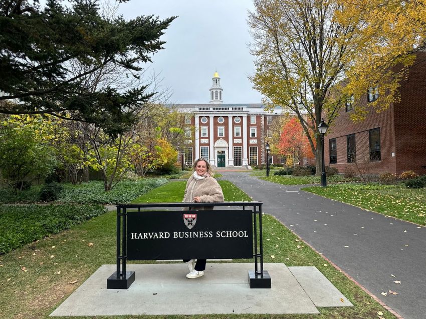 Docente da Unit realiza capacitação em Harvard Business School, nos Estados Unidos