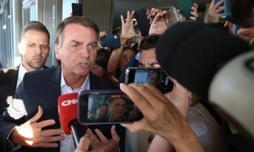 Defesa de Bolsonaro pede ao Supremo que passaporte seja devolvido