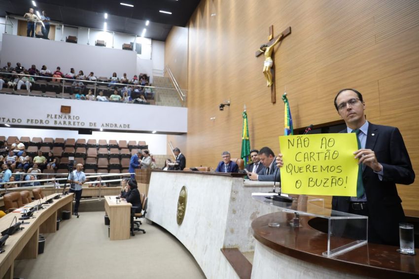 Deputados defendem o retorno do transporte-escolar para alunos de Nossa Senhora do Socorro