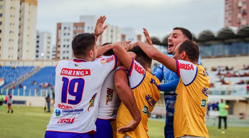 Itabaiana vence Dorense e está nas semifinais do Sergipão