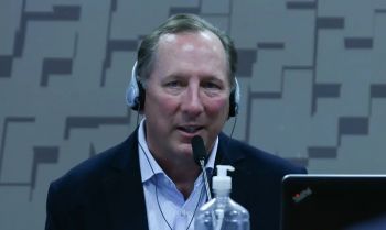 John Textor é suspenso por 45 dias e multado em R$ 100 mil pelo STJD