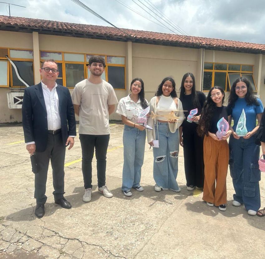 Alunos de Direito atuam em projeto de incentivo a leitura no Copemcan