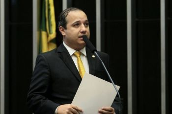 Valadares Filho é nomeado secretário municipal de Aracaju