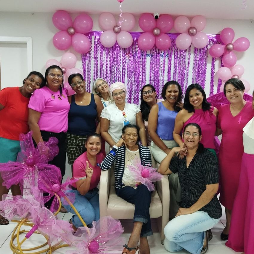 Hapvida realiza ação alusiva ao Outubro Rosa