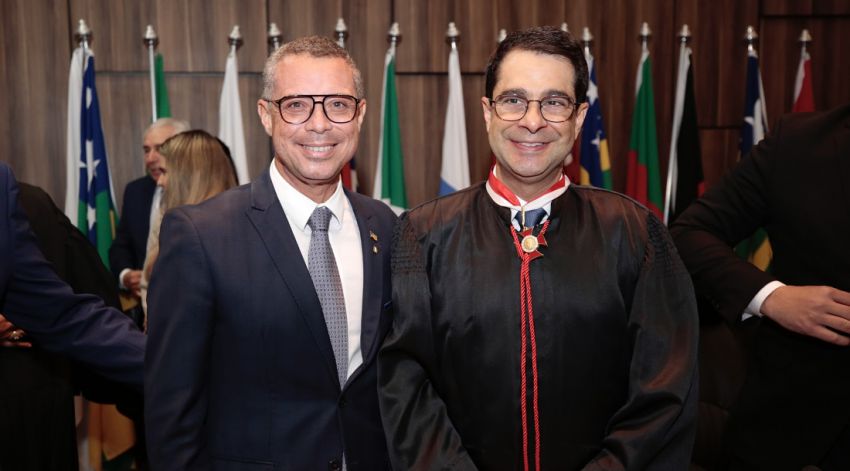 Governador acompanha posse do novo procurador-geral de Justiça do MPSE