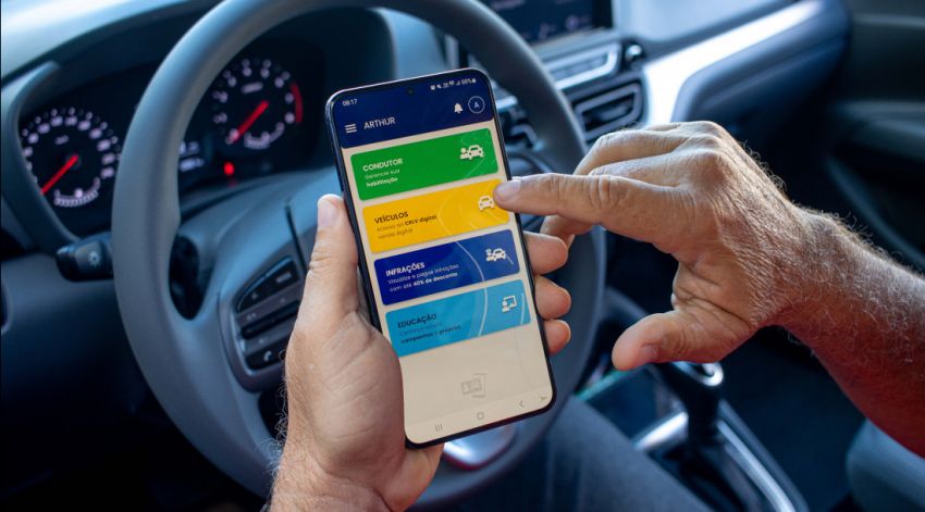 Proprietários de veículos com placa final 0 devem regularizar licenciamento anual até esta sexta-feira, 29