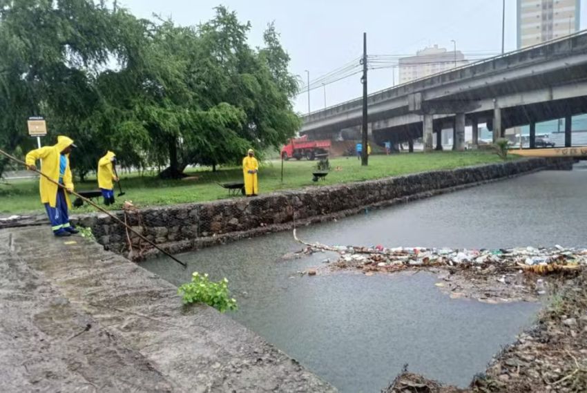 Chuva provoca alagamentos, queda de árvores e outros transtornos em Aracaju