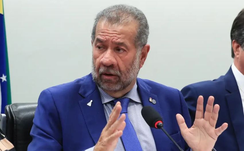 Volta de Lupi ao comando do PDT terá discussão sobre INSS e apoio ao governo Lula