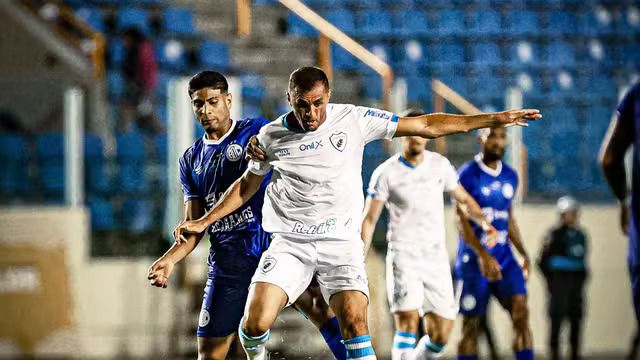 Londrina vence o Confiança e sobe para a terceira posição na Série C