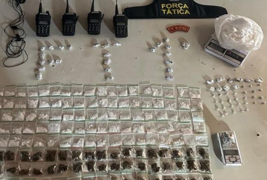 Drogas e rádios comunicadores são apreendidos na Zona Sul da capital