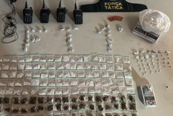 Drogas e rádios comunicadores são apreendidos na Zona Sul da capital