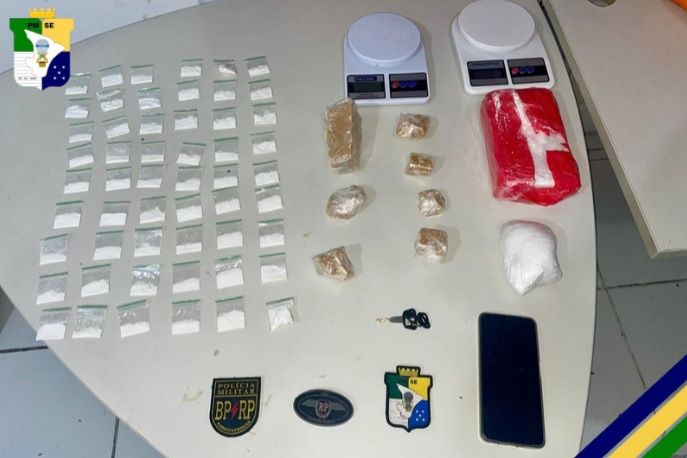 Homem é preso suspeito de traficar drogas na Barra dos Coqueiros