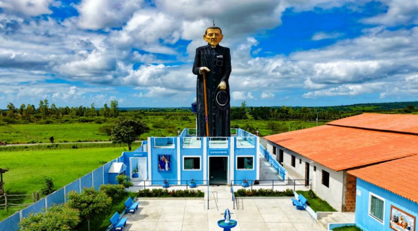 Propriá abriga o segundo maior monumento de Padre Cícero do Brasil