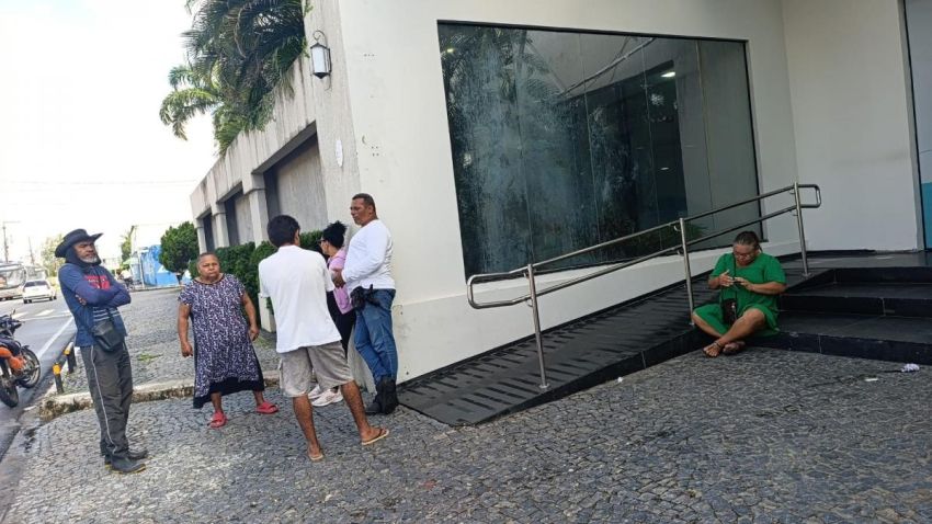 Moradores do Loteamento Senhor do Bonfim fazem reivindicação na Iguá