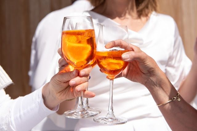 Mulheres morrem mais por hipertensão associada ao álcool, aponta estudo