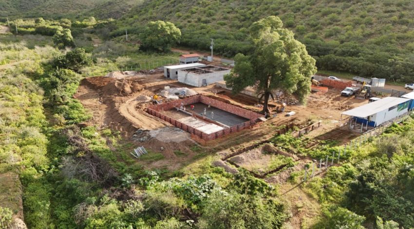 Obras no povoado Curralinho levarão água tratada a mais de 20 mil pessoas em Poço Redondo