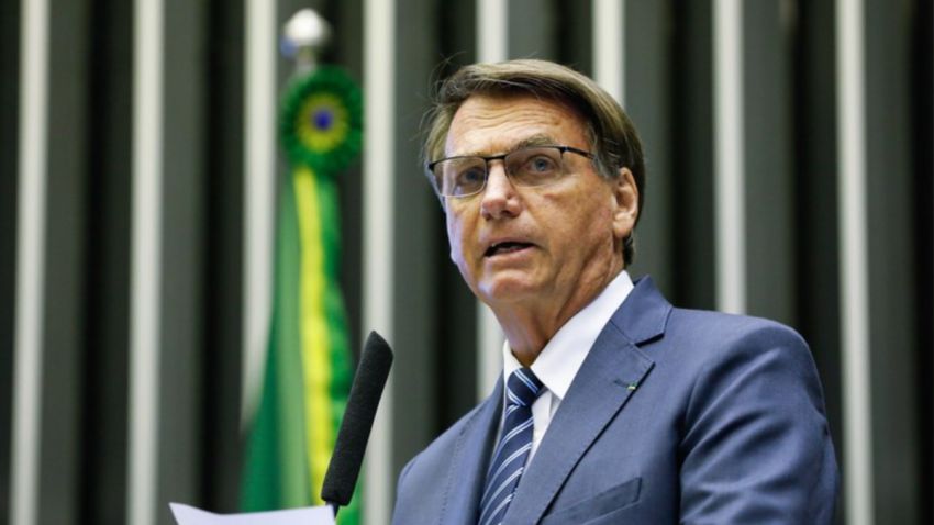 Bolsonaro pede ao STF revisão da prisão domiciliar imposta por Moraes