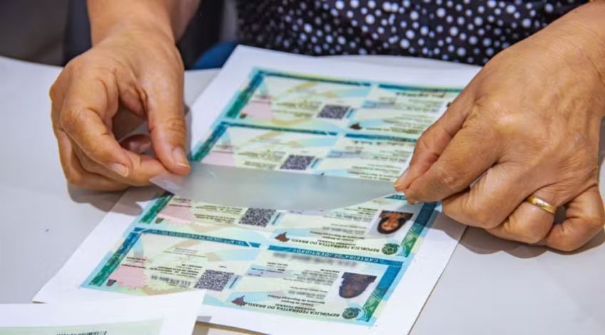 Mulheres vão ter atendimento especial na emissão da Carteira de Identidade Nacional nesta terça-feira em Aracaju
