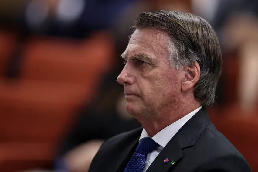 Bolsonaro é condenado a 27 anos e 3 meses de prisão por plano de golpe