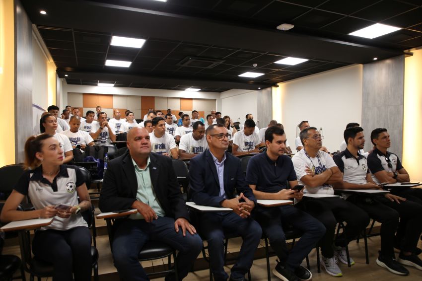 Imersão detalha preparo físico, mental e social dos árbitros de futebol