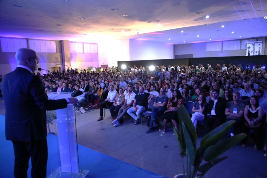 Evento científico de administração reúne mais de 1.800 participantes em Aracaju