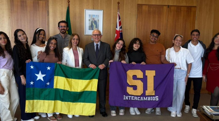 Intercambistas da rede pública estadual de Sergipe são recebidos pelo embaixador do Brasil na Austrália