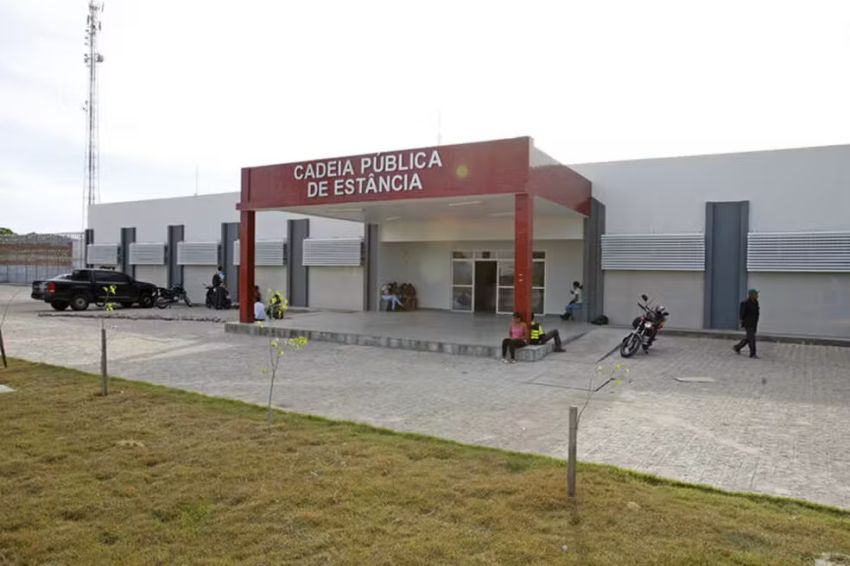 Médico suspeito de praticar crimes sexuais contra pacientes em Aracaju tem prisão convertida em domiciliar