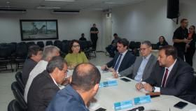 Prefeita Emília Corrêa garante gratuidade nas linhas especiais do FASC e anuncia que todos os ônibus serão climatizados
