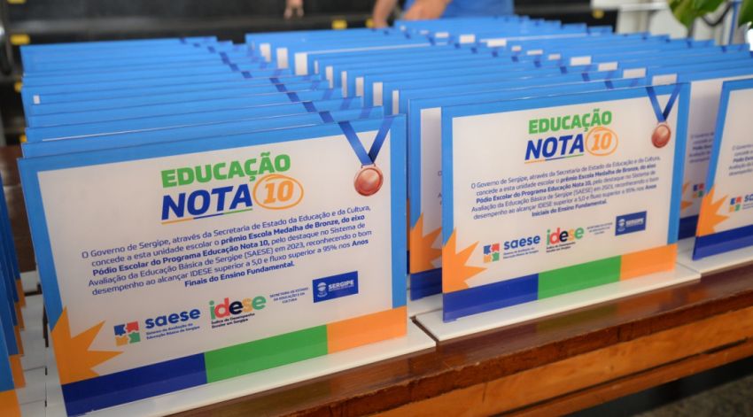 Governo de Sergipe premia escolas e professores com o Programa Educação Nota 10 nesta terça-feira, 14