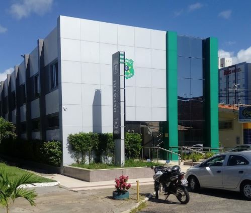 Cartão esquecido em restaurante vira caso de polícia: funcionários gastam R$ 16 mil