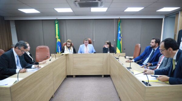 Projeto aprovado na Alese concede descontos de até 90% em multas do IPVA