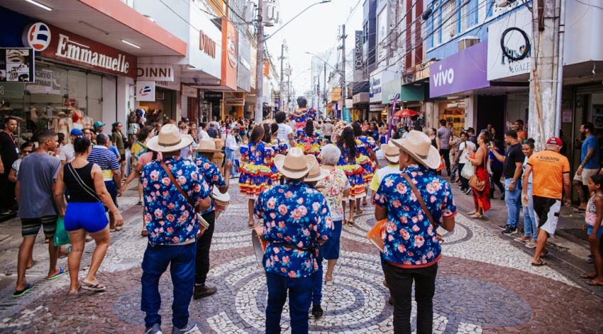 Cortejo Cultural celebra o Dia da Sergipanidade com cores e tradições no Centro de Aracaju
