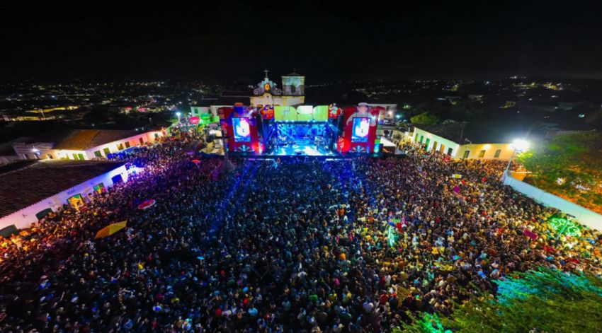 Terceira noite de Fasc tem recorde de público com a união de artistas nacionais e regionais