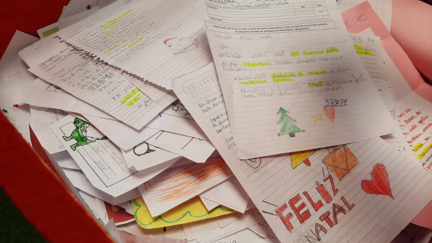 Papai Noel dos Correios: veja como adotar uma cartinha de Natal em SE