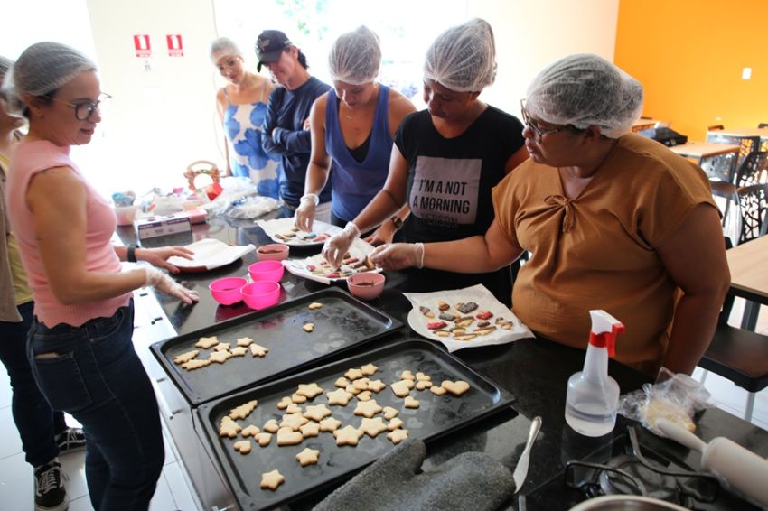 Estudantes promovem reabilitação e acolhimento a famílias de crianças com autismo