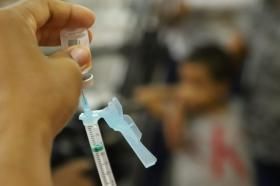 Aracaju inicia aplicação de vacina contra bronquiolite em gestantes a partir do dia 15