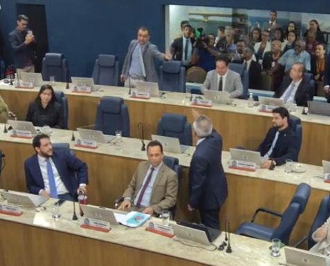 Bate-boca: Elber, Lúcio e Pastor Diego discutem durante votação de emendas para o PPA