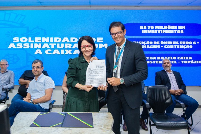 Prefeita Emília assina financiamento para compra de 36 ônibus e garante recursos para obras Agência Aracaju de Notícias
