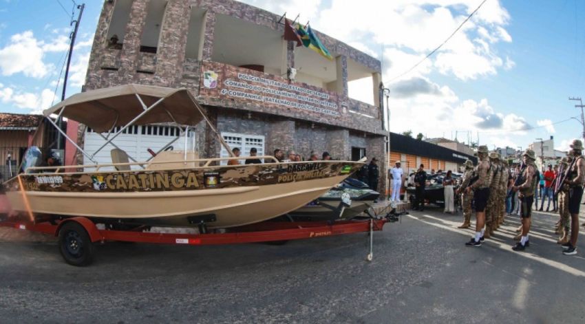 Polícia Militar realiza entrega de viaturas aquáticas para reforçar o policiamento no baixo São Francisco sergipano