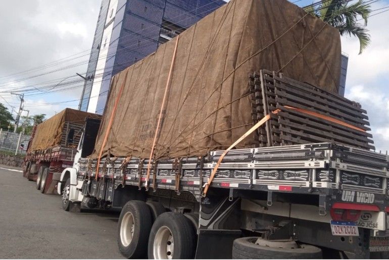 Cerca de uma tonelada de maconha foi apreendida em operação na BR-101, em Itaporanga d’Ajuda