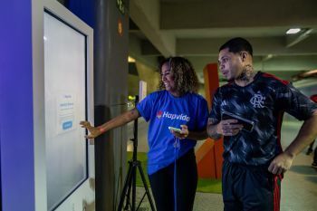 Hapvida e Flamengo promovem ação sobre saúde mental em clássico que marcou o retorno do time ao Maracanã
