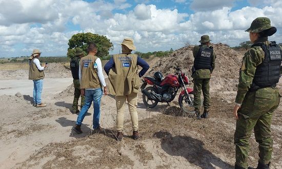 Fiscalização da Adema flagra extração ilegal de minérios em Itabaiana