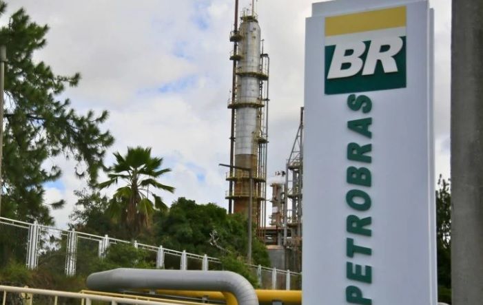 Petrobras bate recorde de produção e amplia exportações em 2025