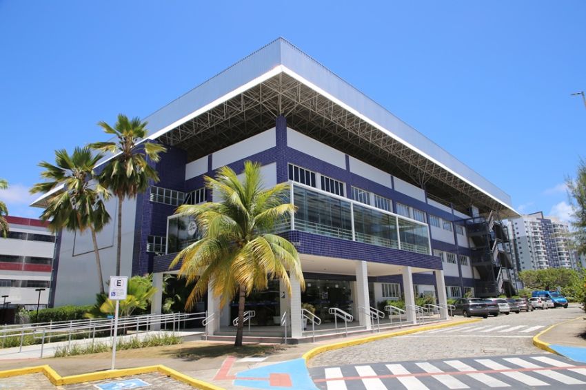 Biblioteca Central da Unit completa 25 anos com acervo de cerca de 250 mil obras