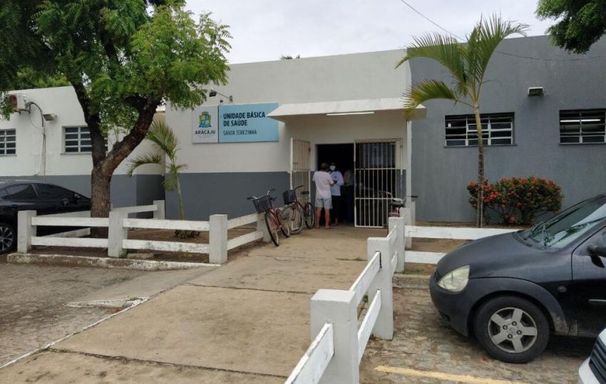 Quatro unidades de saúde têm funcionamento suspenso após chuvas em Aracaju