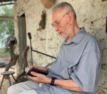 Amigos, familiares e comunidade católica se despedem de Frei Enoque em Poço Redondo