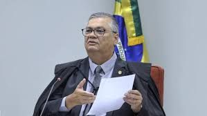 Dino acaba com a aposentadoria compulsória como punição a juízes