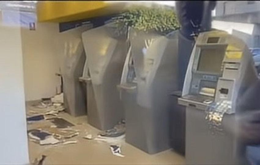 Mulher em surto invade banco e provoca danos em agência de Campo do Brito