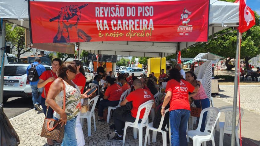 Sintese anuncia encerramento da greve dos professores da rede estadual
